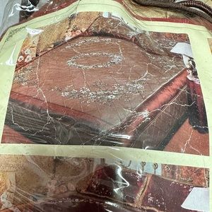 Luxurious  comforter  3 pice set